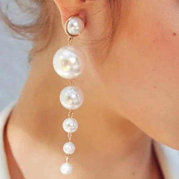 Zalea Elegant Pearl Drop Earrings - Picture 4 of 5